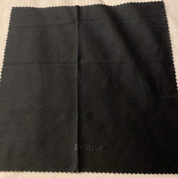 Prada sunglasses case - Picture 3 of 3